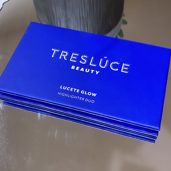 💖NEW💖 TRESLUCE BEAUTY HIGHLIGHTER DUO - Picture 2 of 3